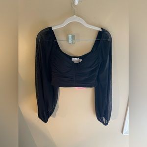 NWT Hello Molly cropped long sleeve blouse